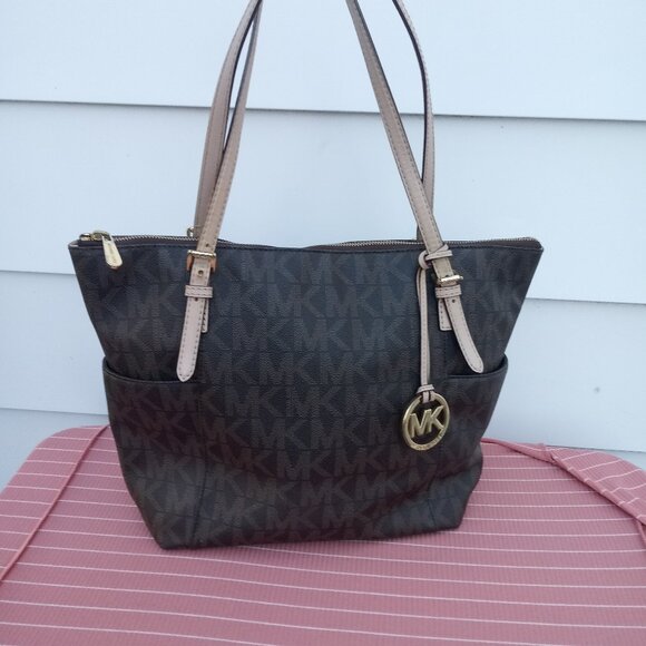 Michael Kors Black and Tan Tote Bag - Picture 2 of 9